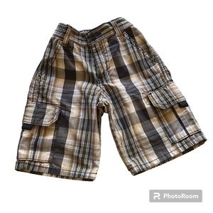 Levi’s Boy’s check cotton size regular 6 adjustable waist size shorts.